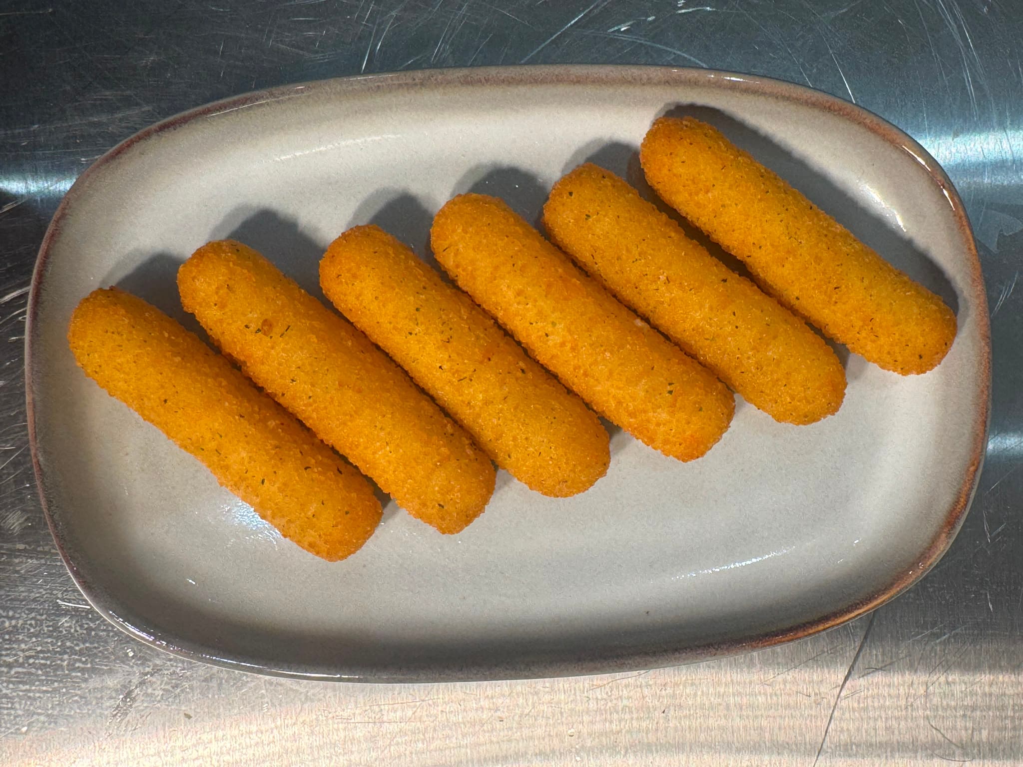 Breaded Mozzarella Sticks (6 pcs)